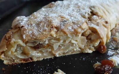 Authentic Bavarian Apple Strudel (with Vanilla Sauce)